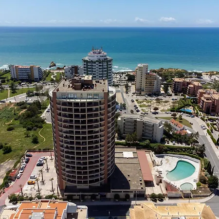 Sea Breeze Apartment *